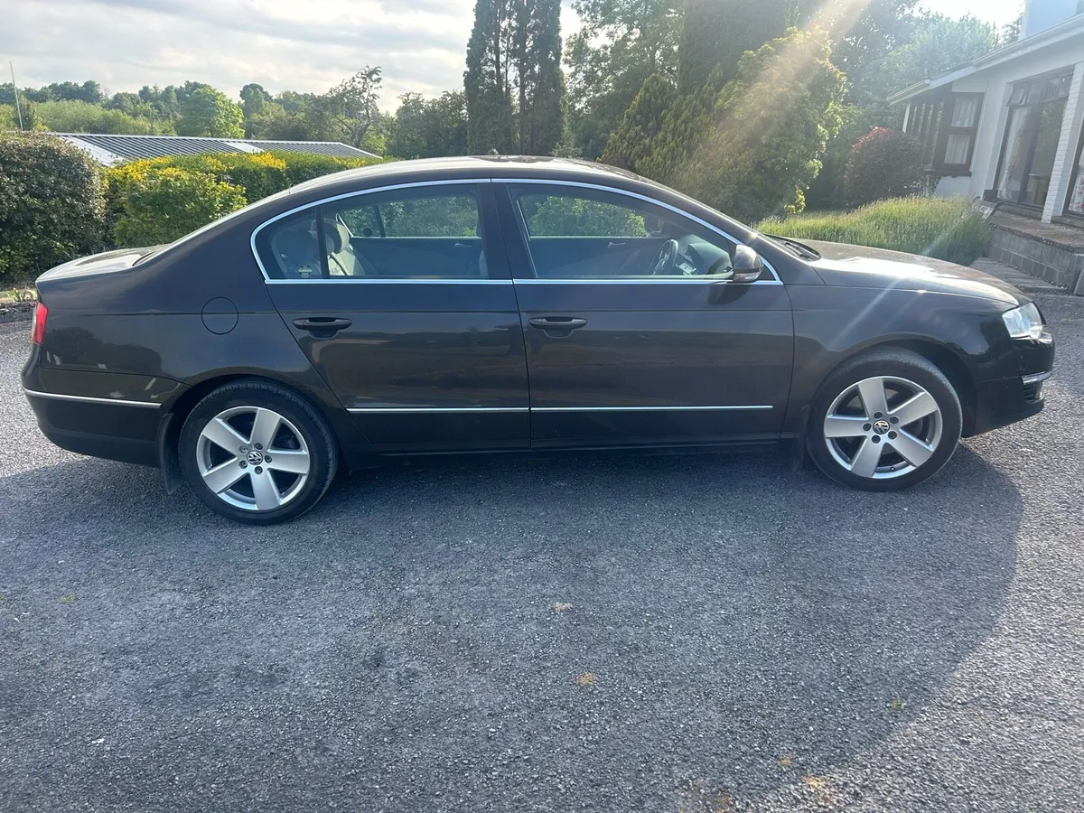 VW Passat TDI Blue Motion - Image 4