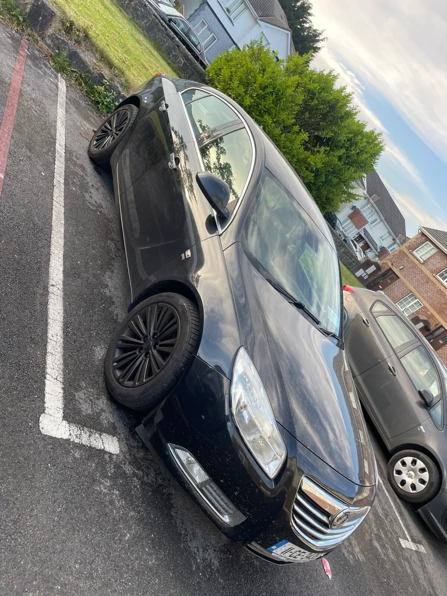 2011 insignia 2.0 - Image 2