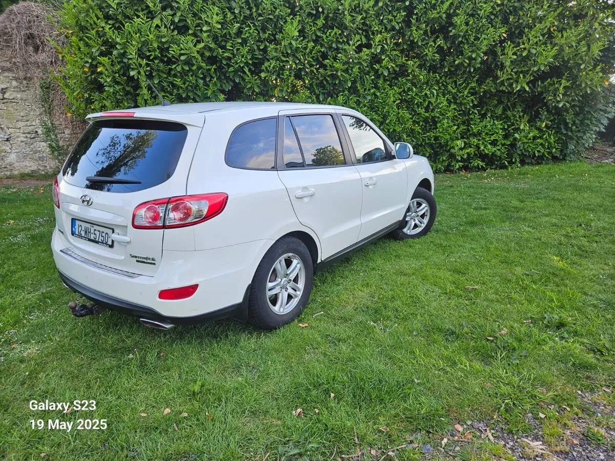 Hyundai Santa fe 2012 - Image 4