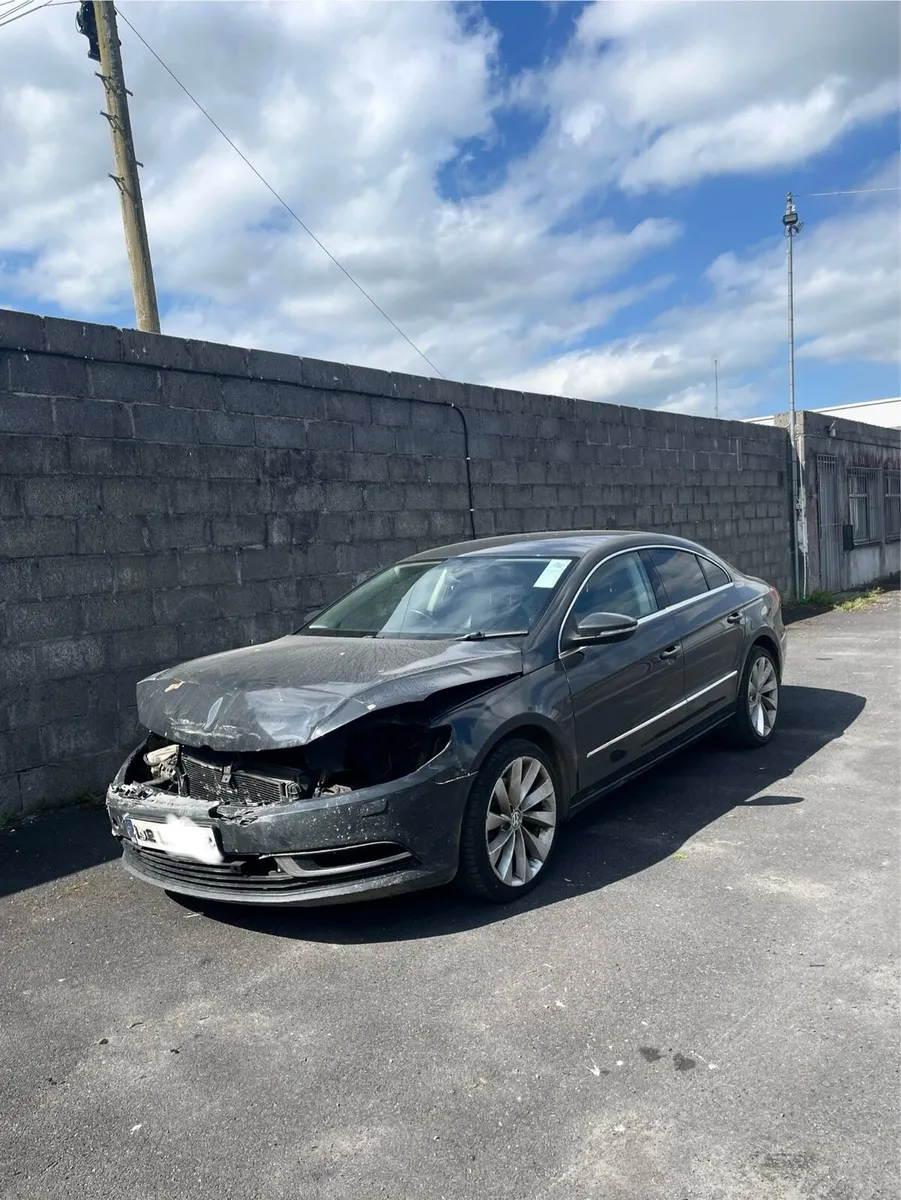 2013 Passat cc 2.0 Diesel Damaged - Image 2