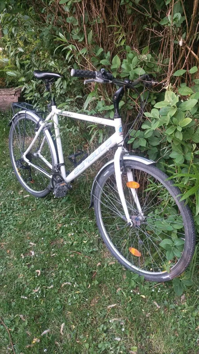 Gents hybrid bicycle - Image 1