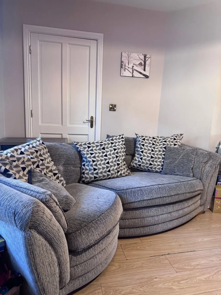 3 piece sofa - Image 1