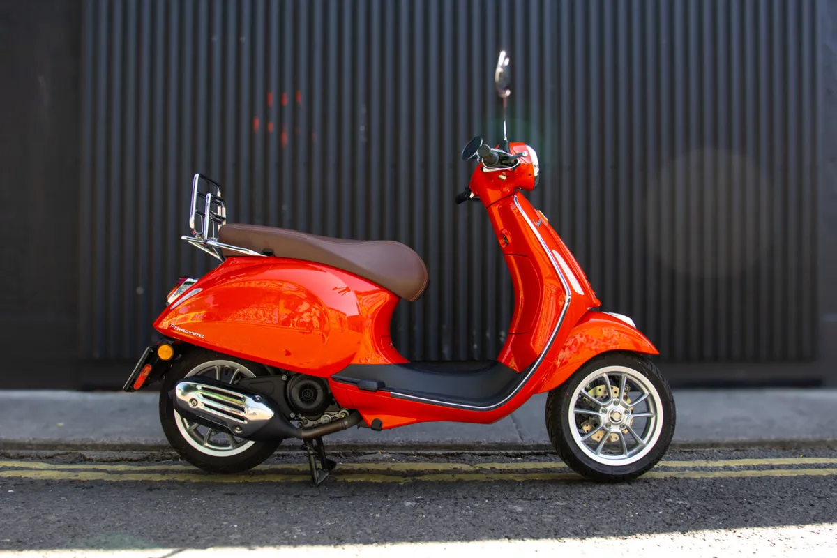 Vespa Primavera 49cc 2024 - Image 1