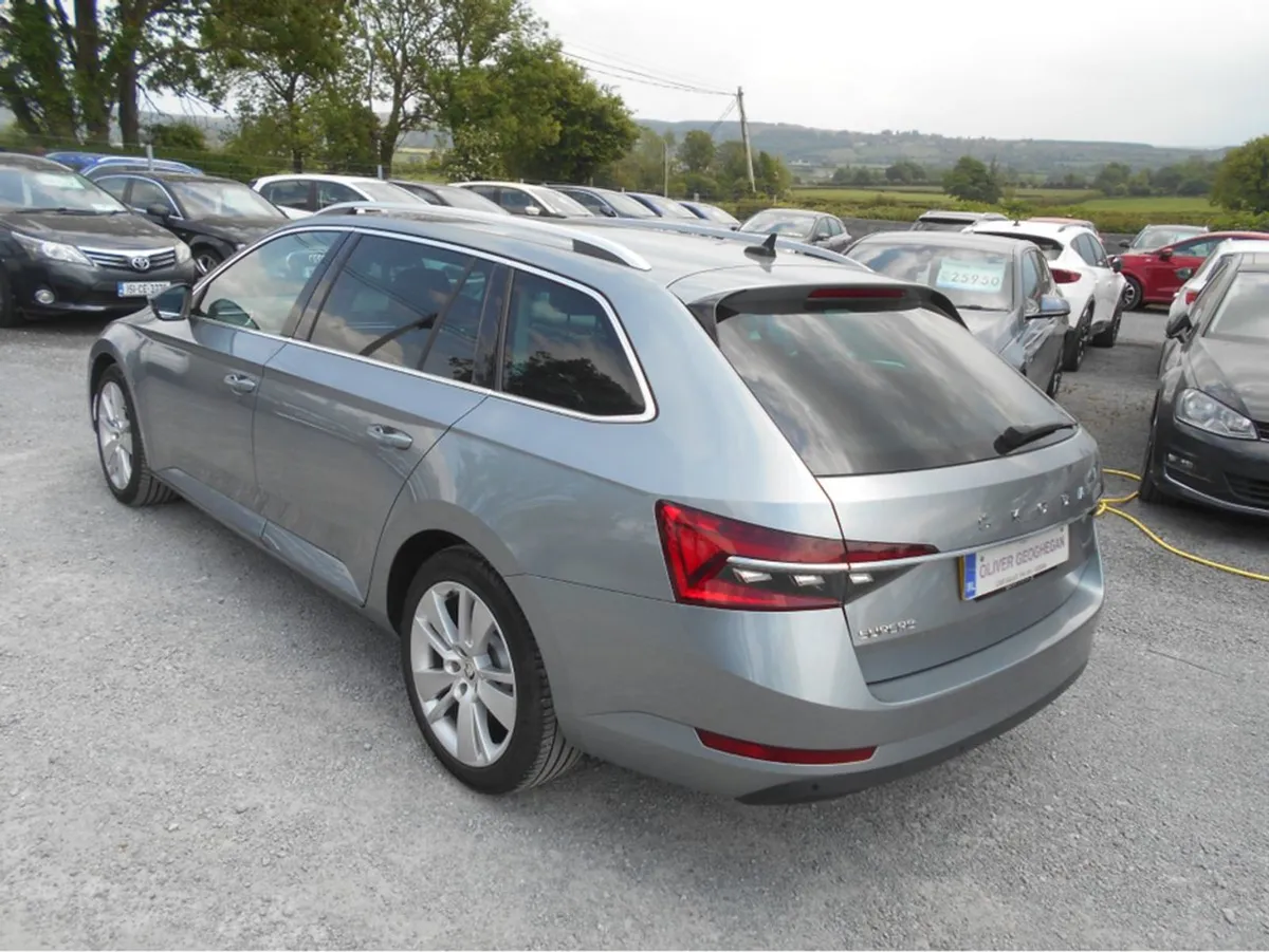 Skoda Superb SE L TDI S-A DSG (black Leather) - Image 4