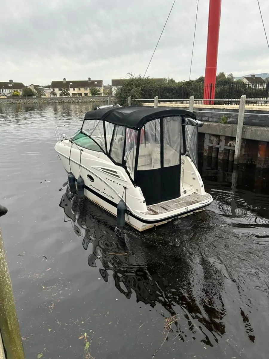 Speed boat Maxum - Image 1