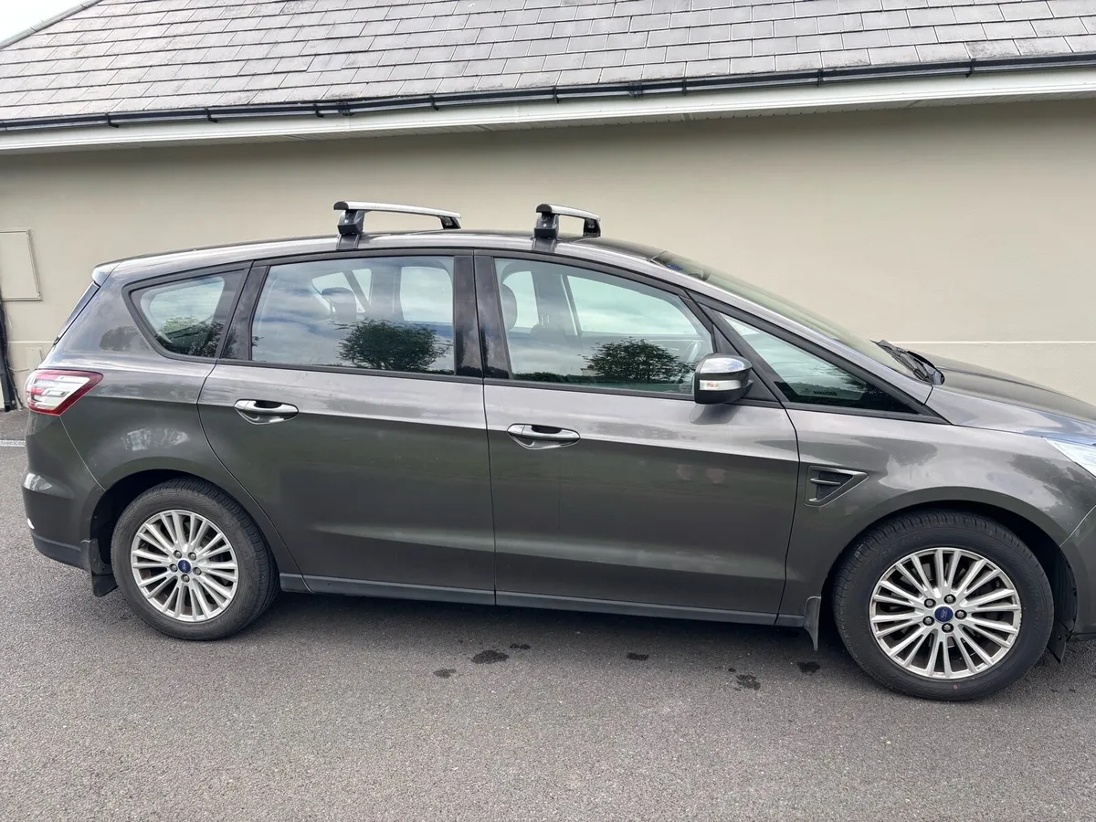 Car - Image 3