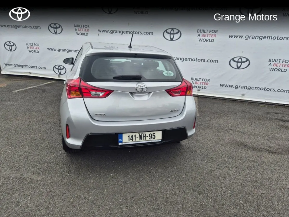 Toyota Auris 1.4 D-4d Luna 5DR - Image 4