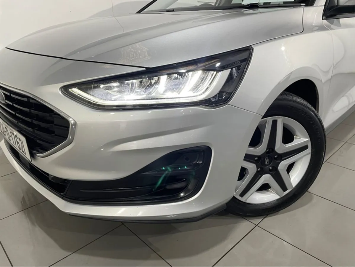 Ford Focus Connected 1.5 TD 120 Automatic - Image 3