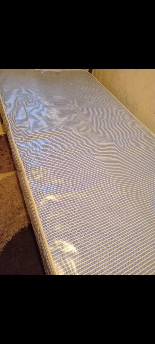 SINGLE BROWN METALIC BED - Image 3