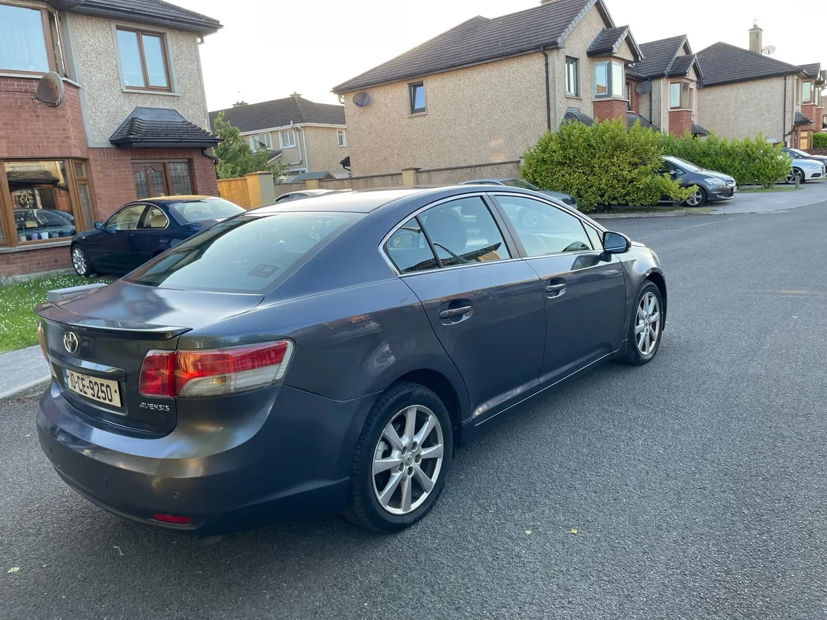 TOYOTA AVENSIS D4D 2010 - Image 4