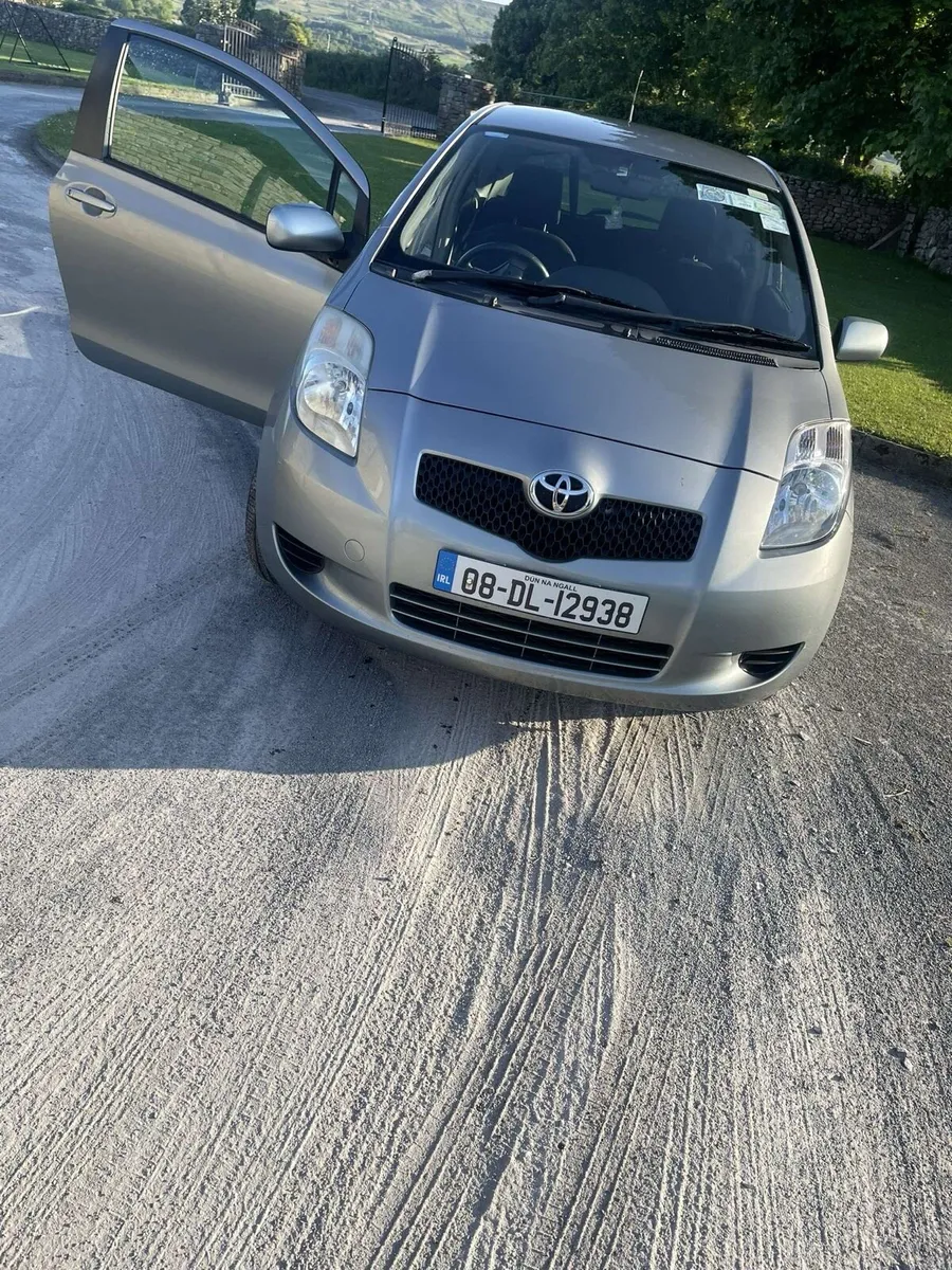 Toyota yaris - Image 1