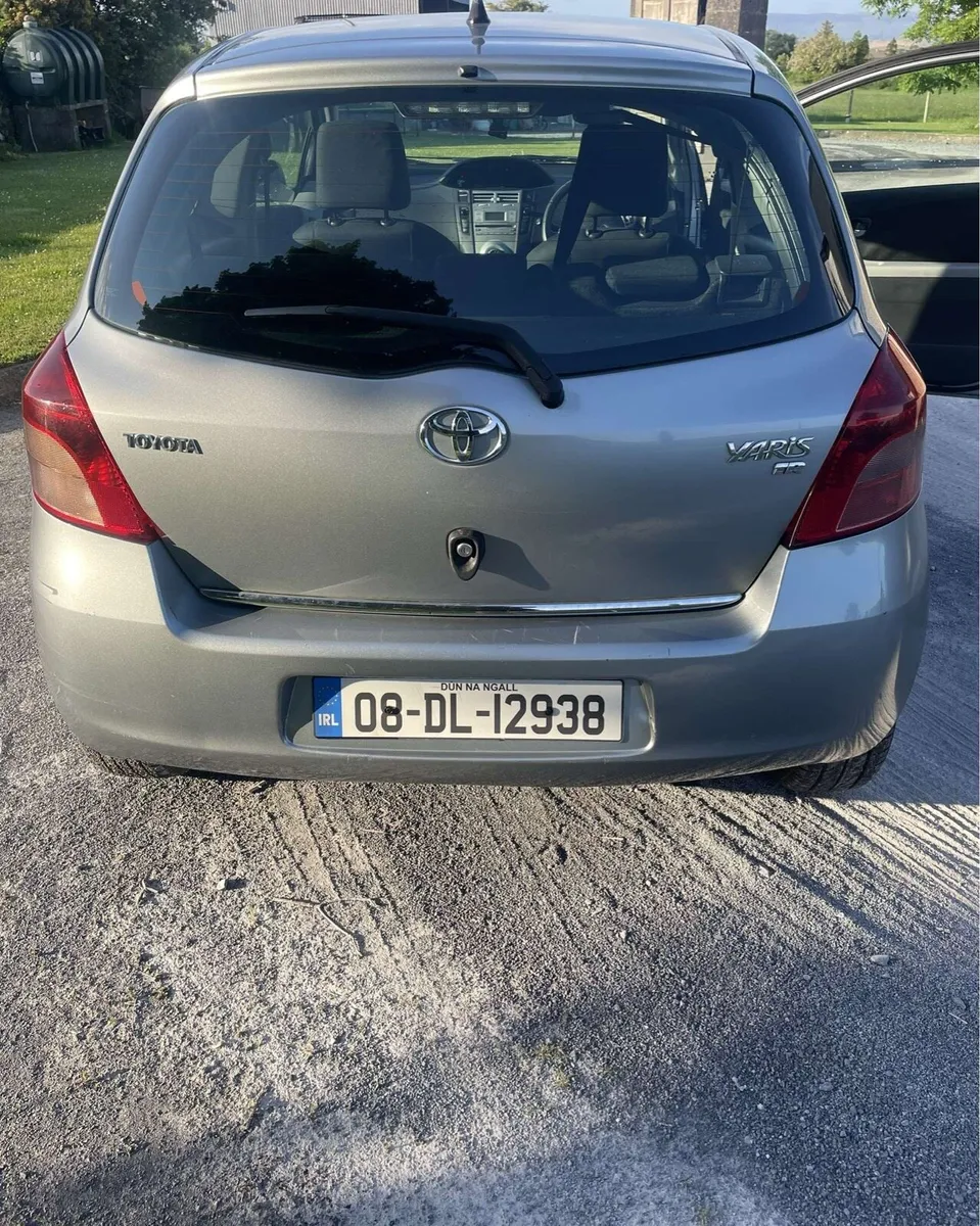Toyota yaris - Image 4
