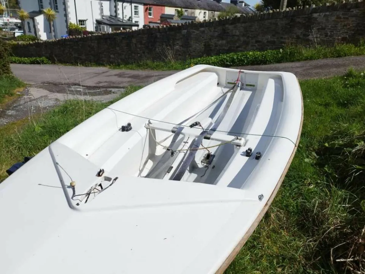 Lark sailing dingy - Image 1
