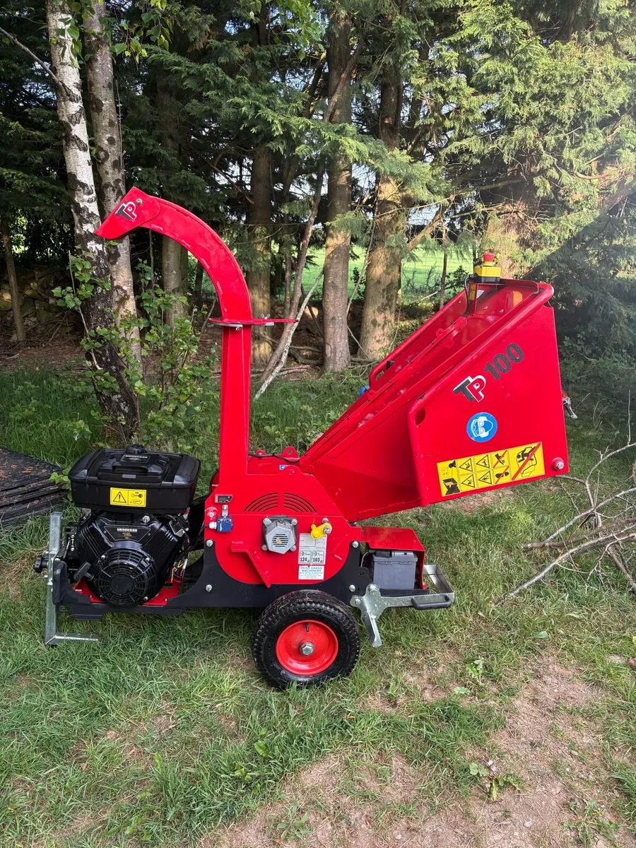 Wood chipper - Image 1