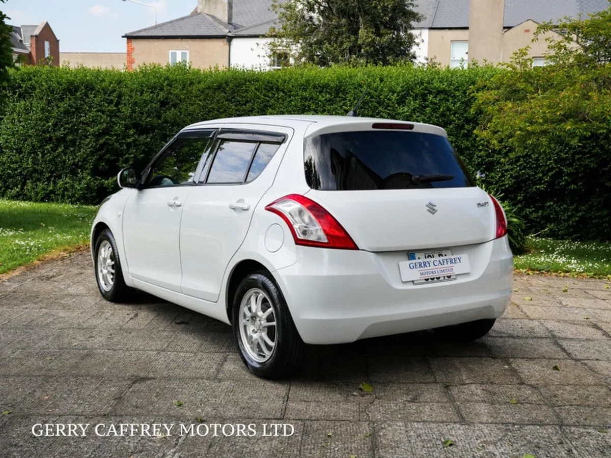 Suzuki Swift 1.2 Petrol Automatic - Image 4