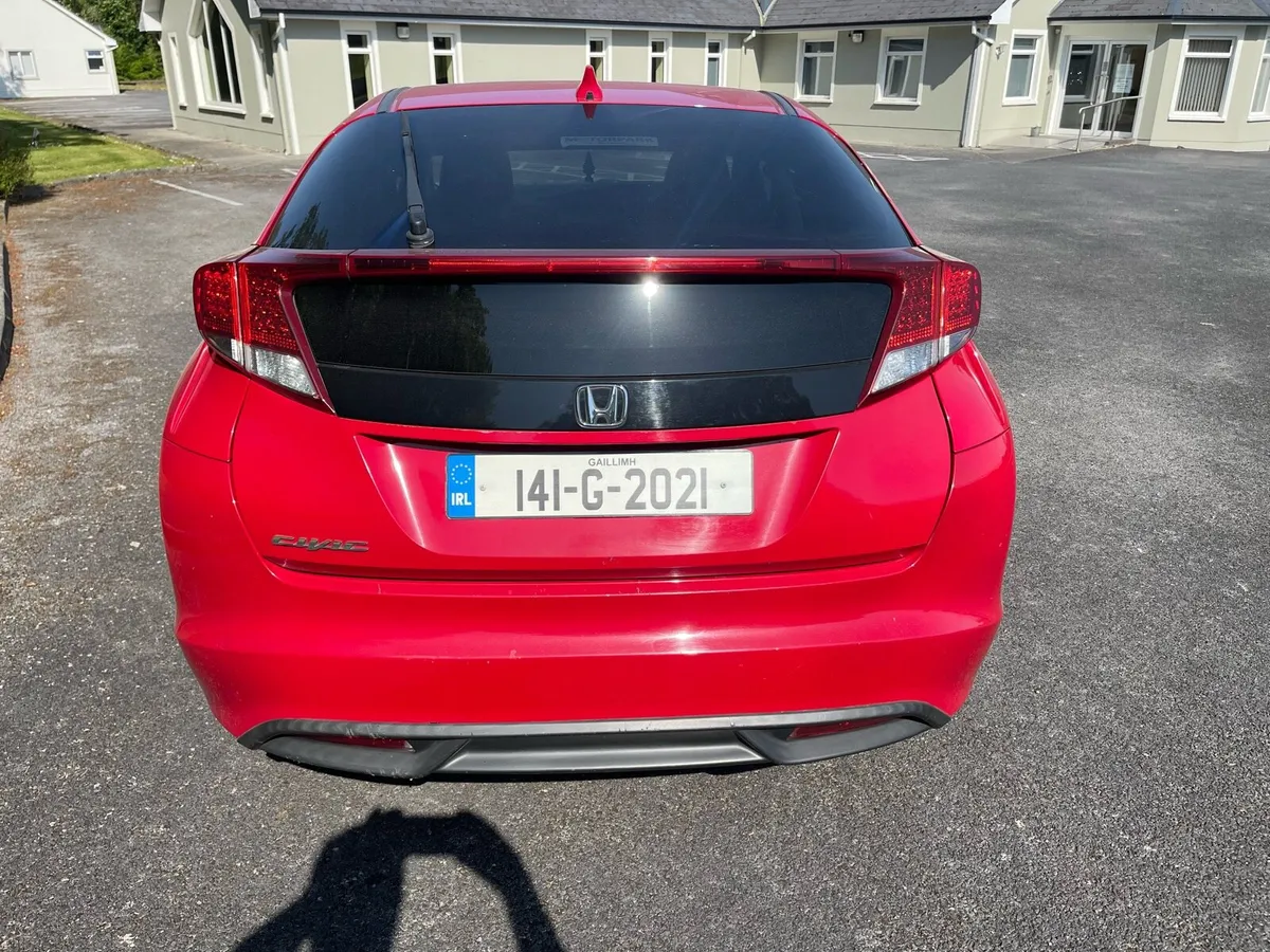 Car - Image 3