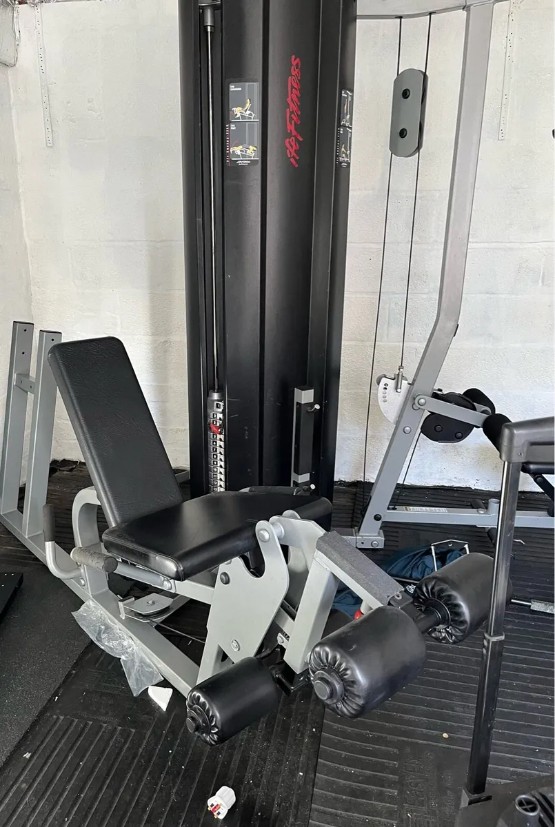 Life fitness lat pulldown / leg extension - Image 2
