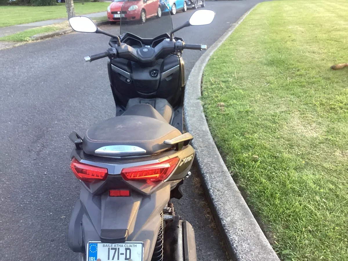 Yamaha xmax 250 - Image 3