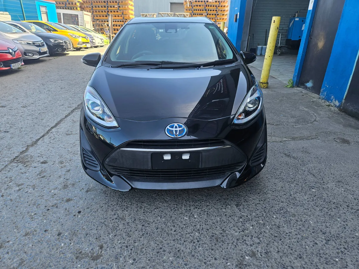 2018 Toyota AQUA 1.5 Hybrid Automatic - Image 2