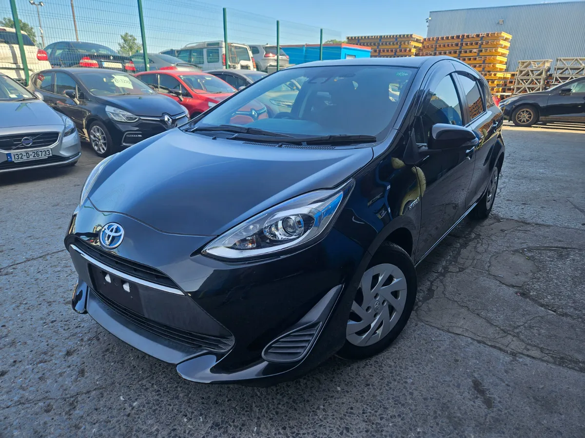 2018 Toyota AQUA 1.5 Hybrid Automatic - Image 4
