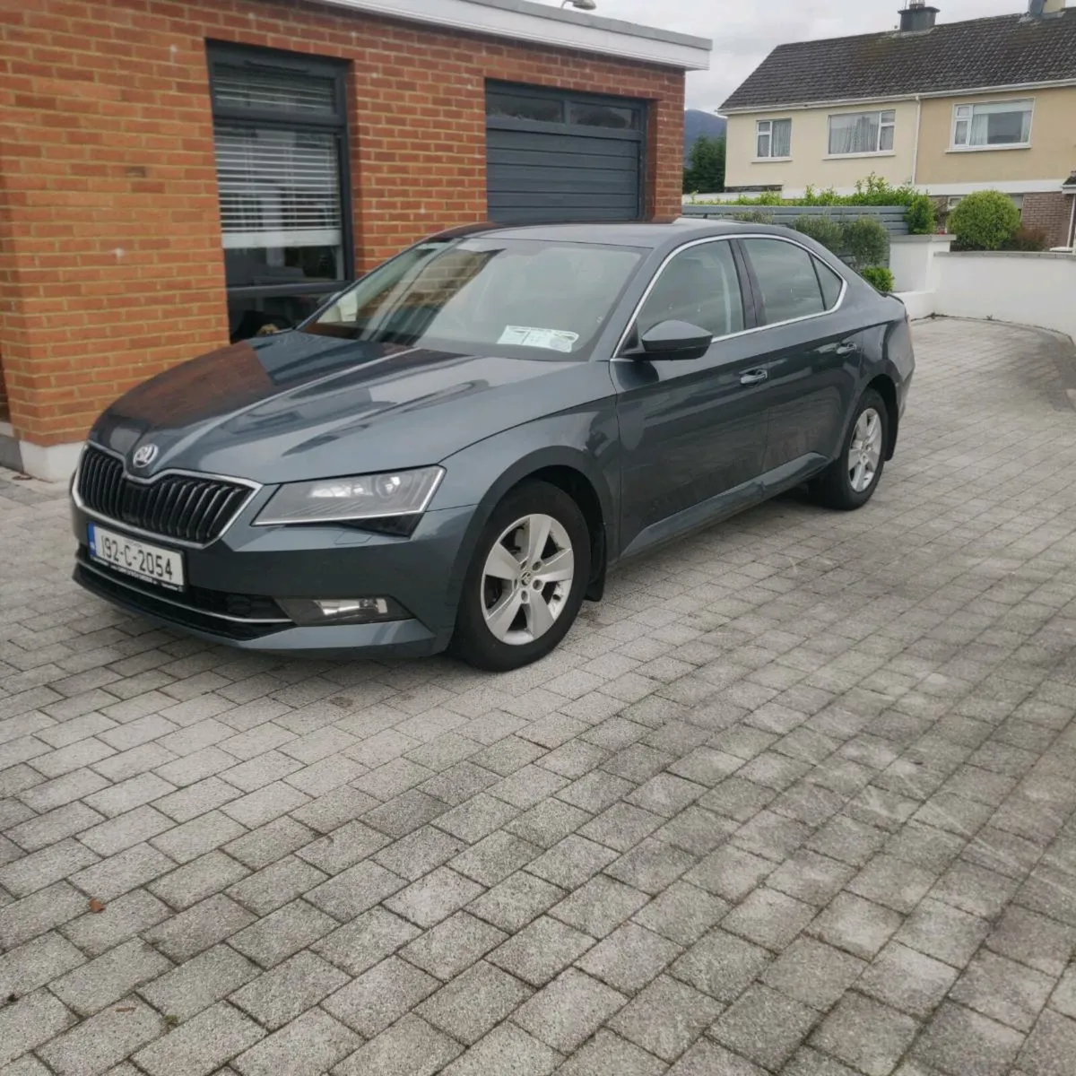 Skoda Superb Ambition 2.0TDI 150HP - Image 1