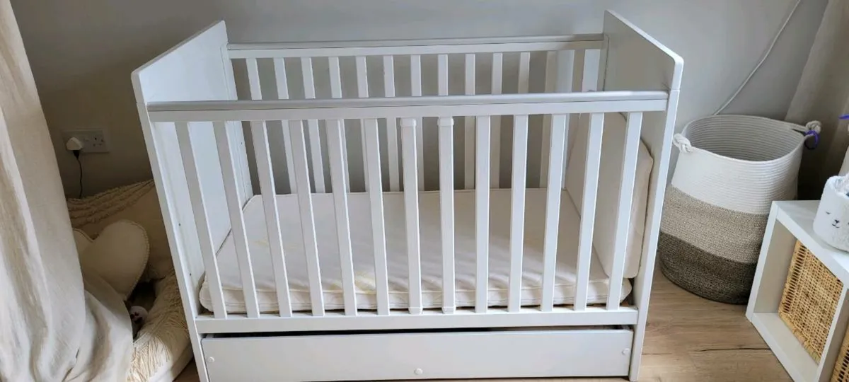 White baby cot with drawer and mattress. - Image 1