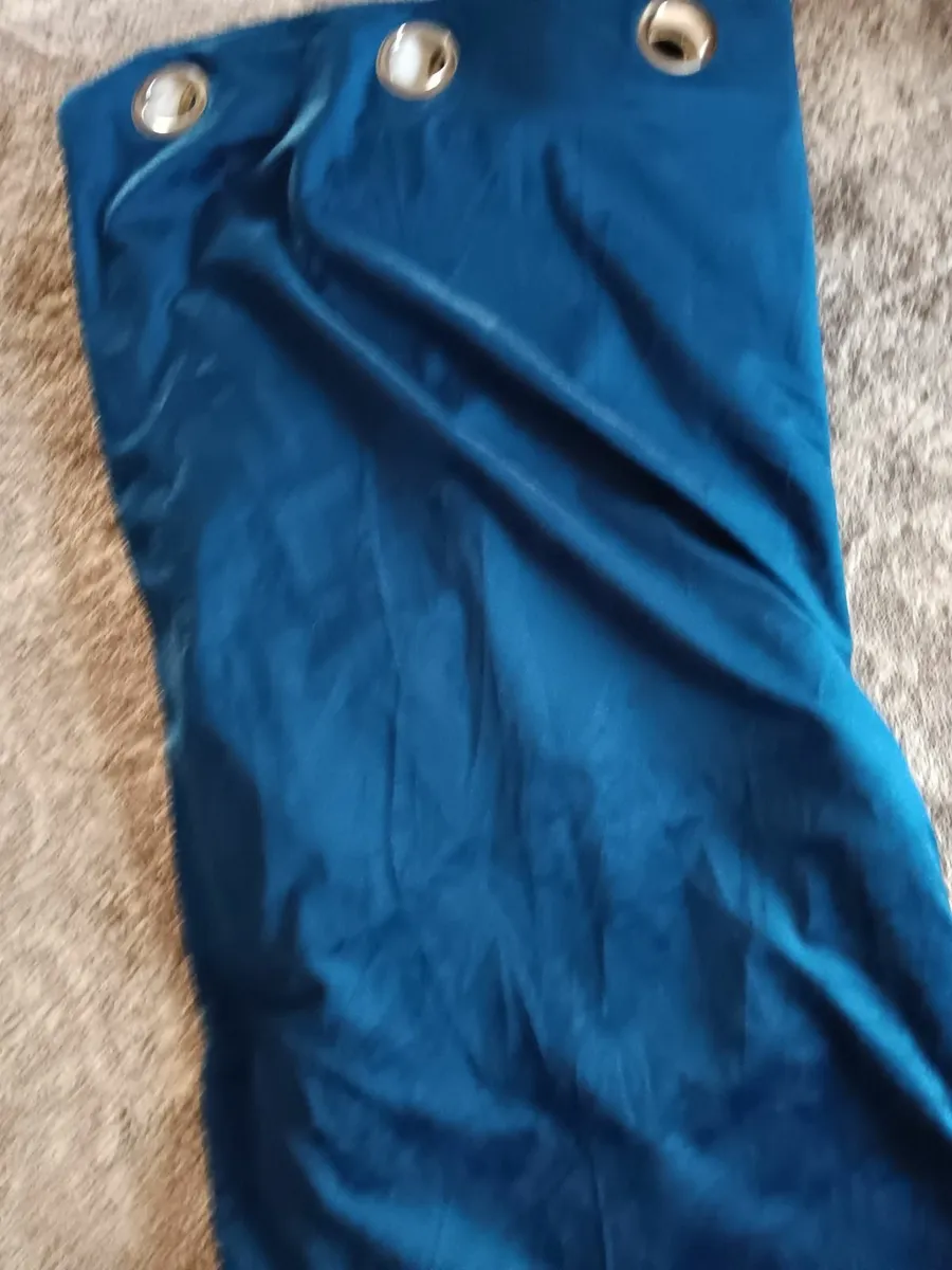 Curtains - Image 3
