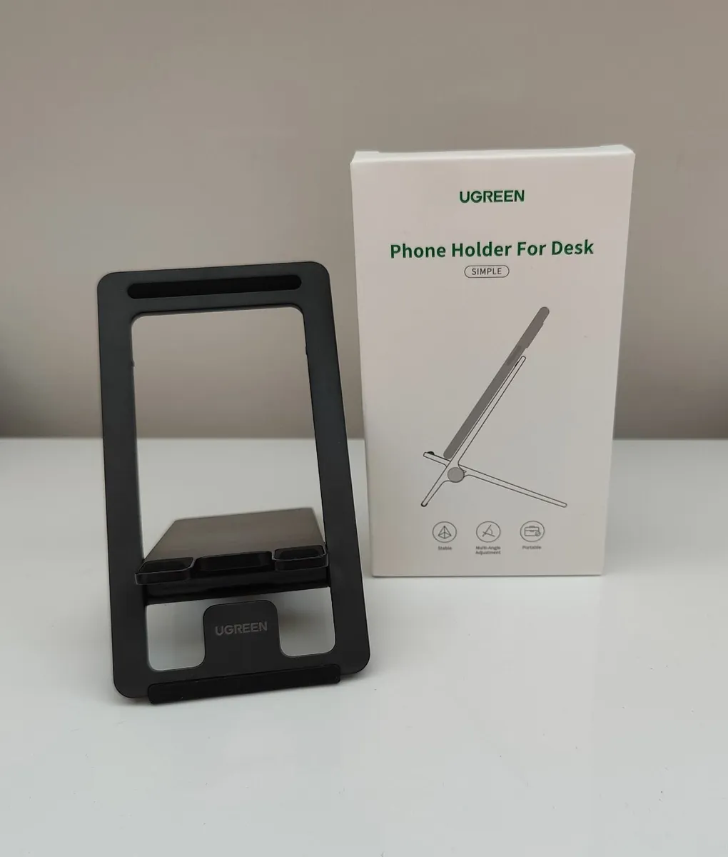 📱 UGREEN Phone Stand with Cable Support – Sturdy - Image 3