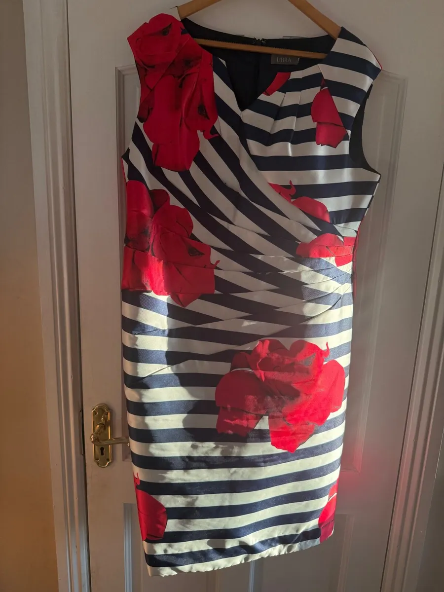 Stunning navy & white dress with deep pink flowers - Image 1