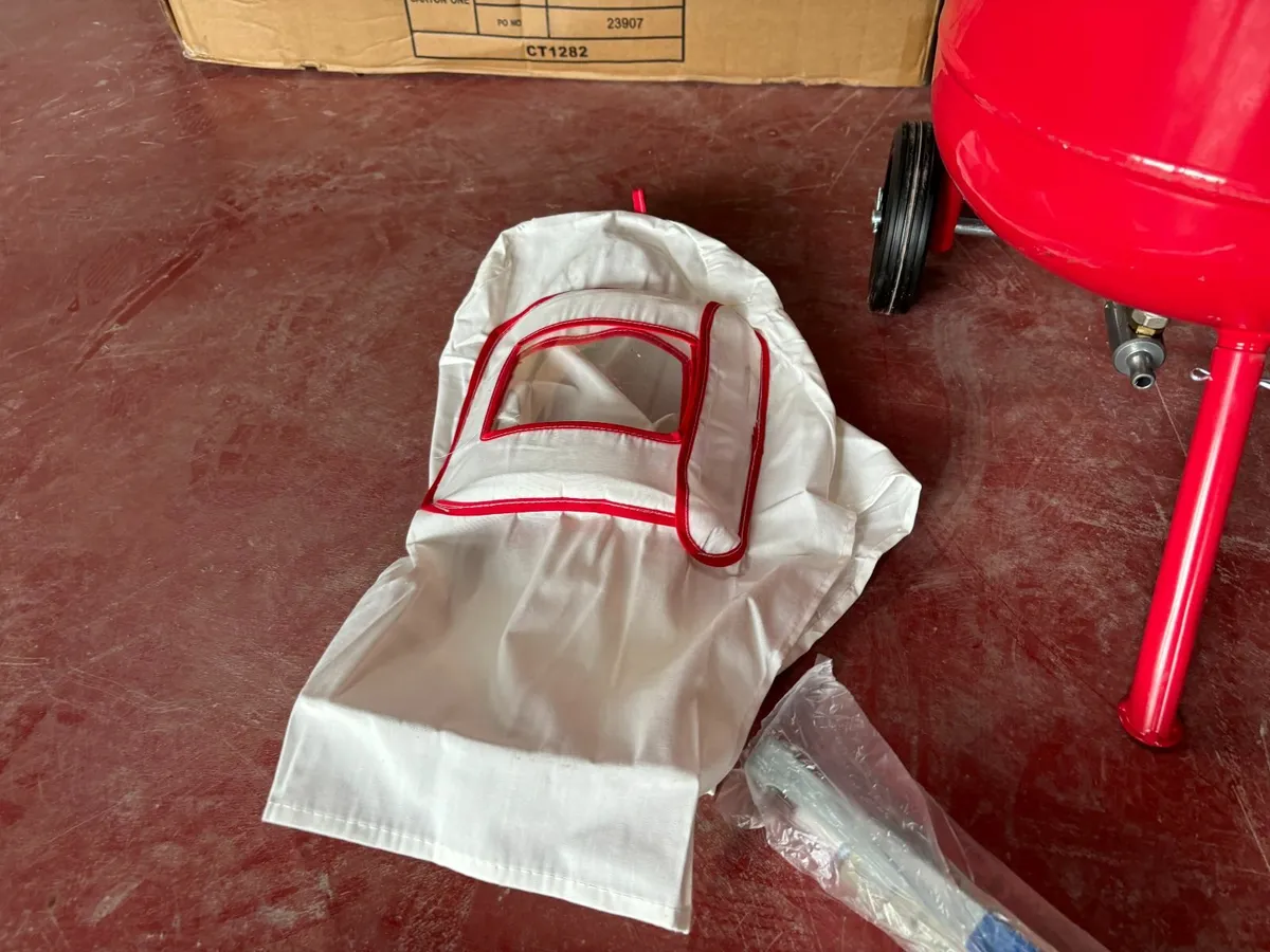 Nielsen 10 Gallon Sand Blaster... CE Approved... - Image 2