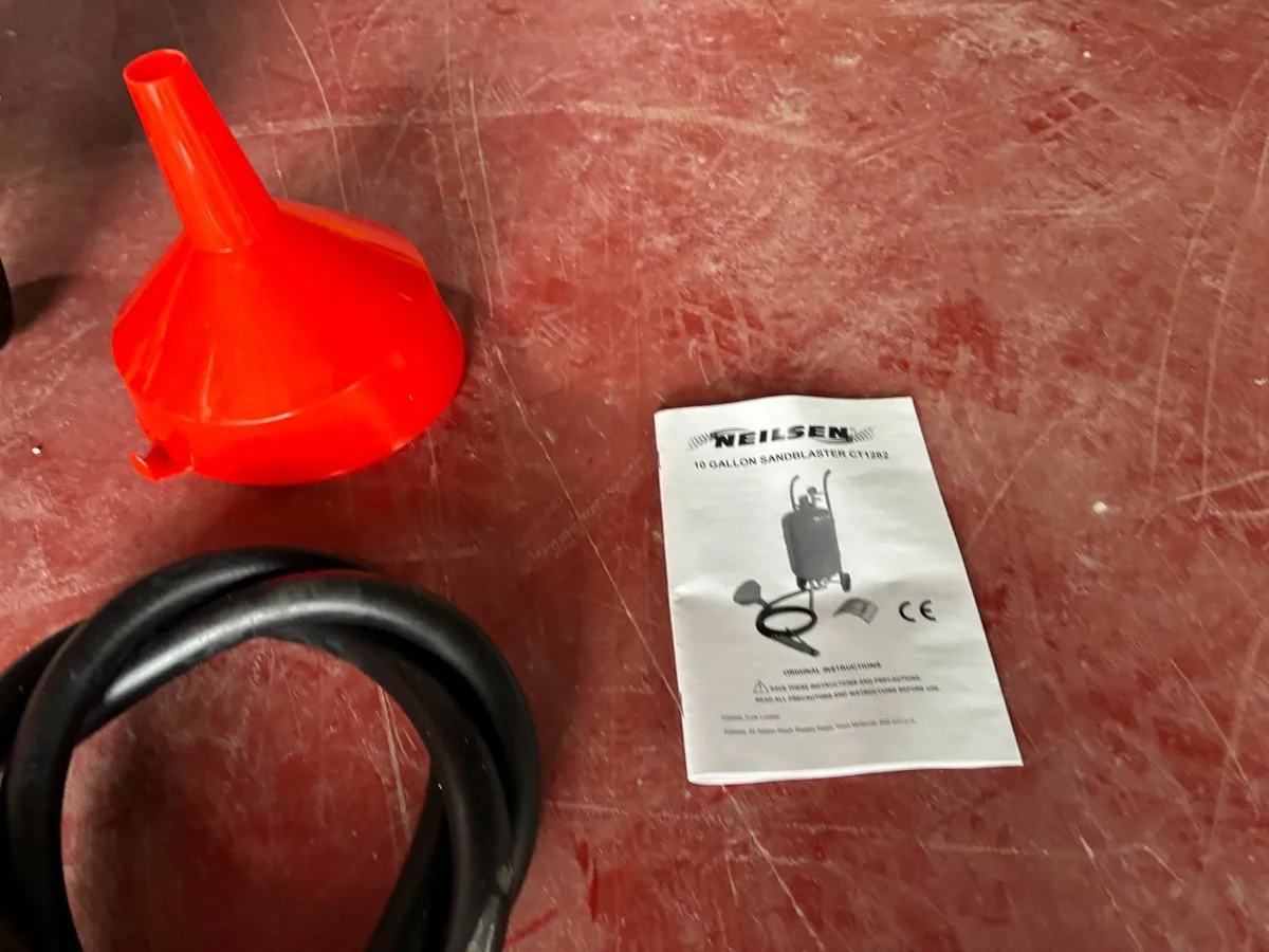 Nielsen 10 Gallon Sand Blaster... CE Approved... - Image 3