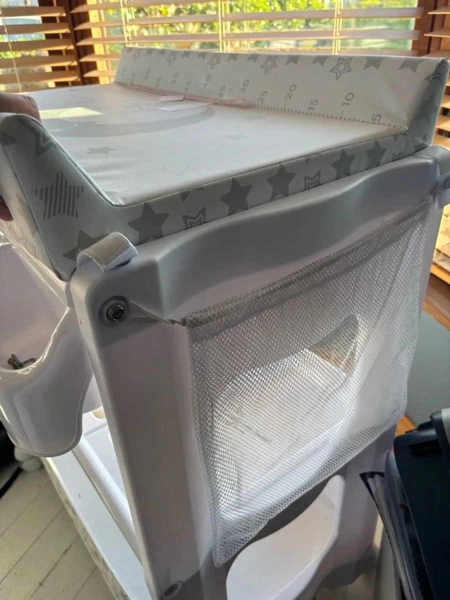 babylo baby changing table - Image 3