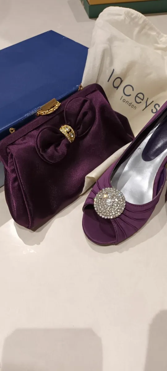 Ladies shoes and bag - Image 1
