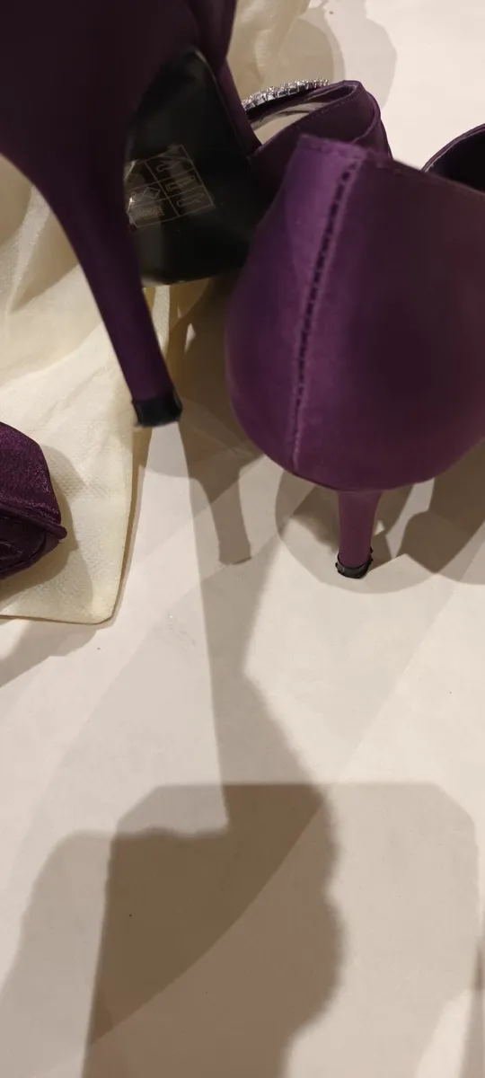 Ladies shoes and bag - Image 2