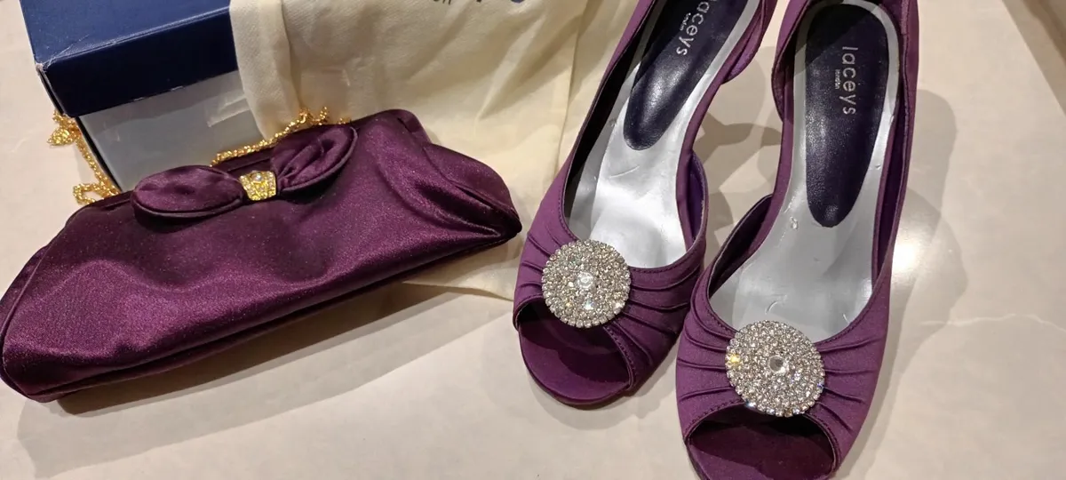 Ladies shoes and bag - Image 4