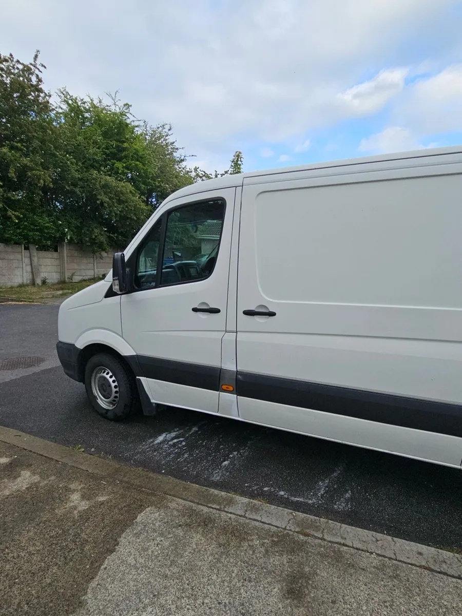 Volkswagen Crafter - Image 3