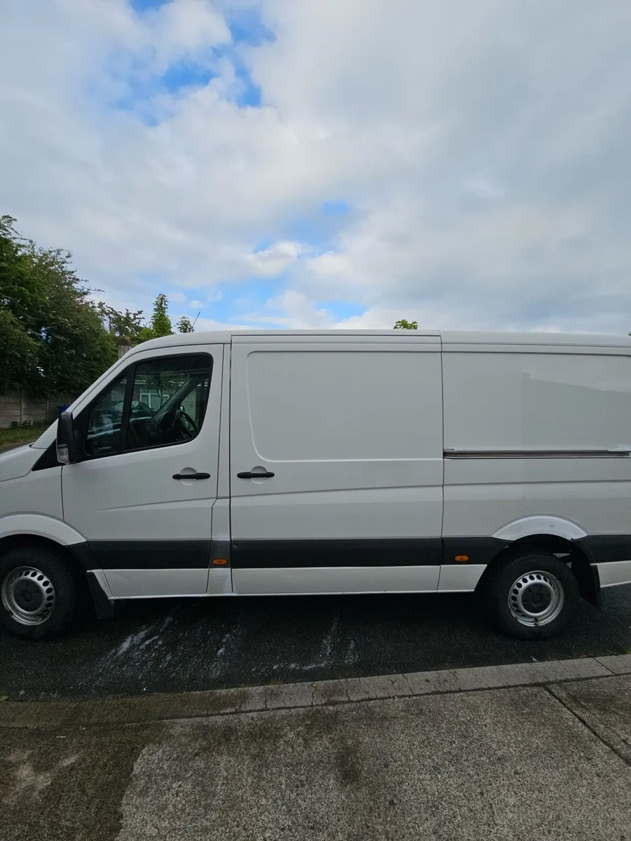Volkswagen Crafter - Image 4