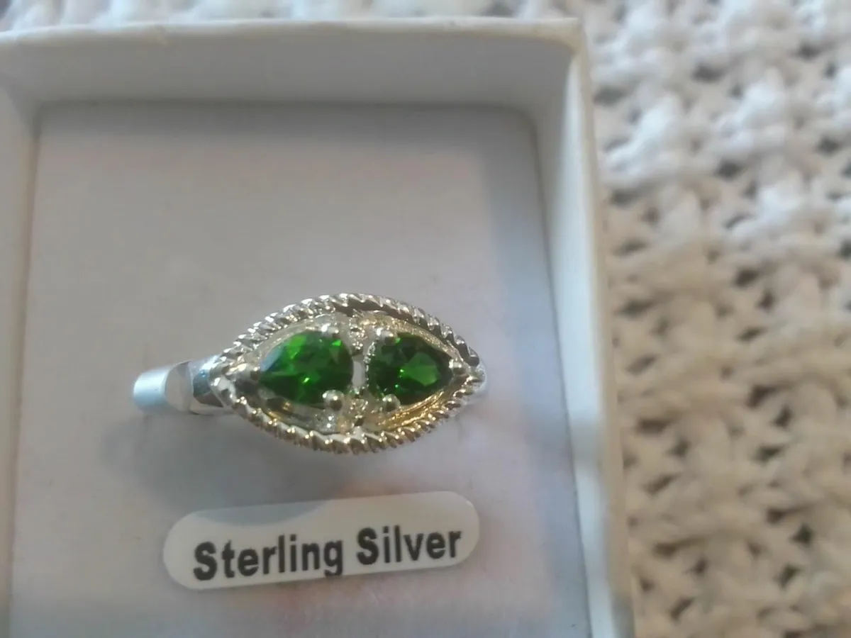 STERLING SILVER GREEN DIOPSIDE RING SIZE N NEW - Image 1