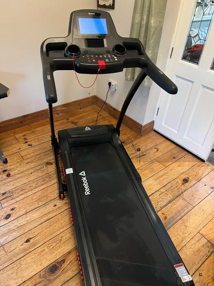 Reebok Treadmill GT40s - Image 1