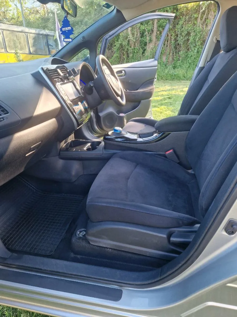 Nissan Leaf - Image 4