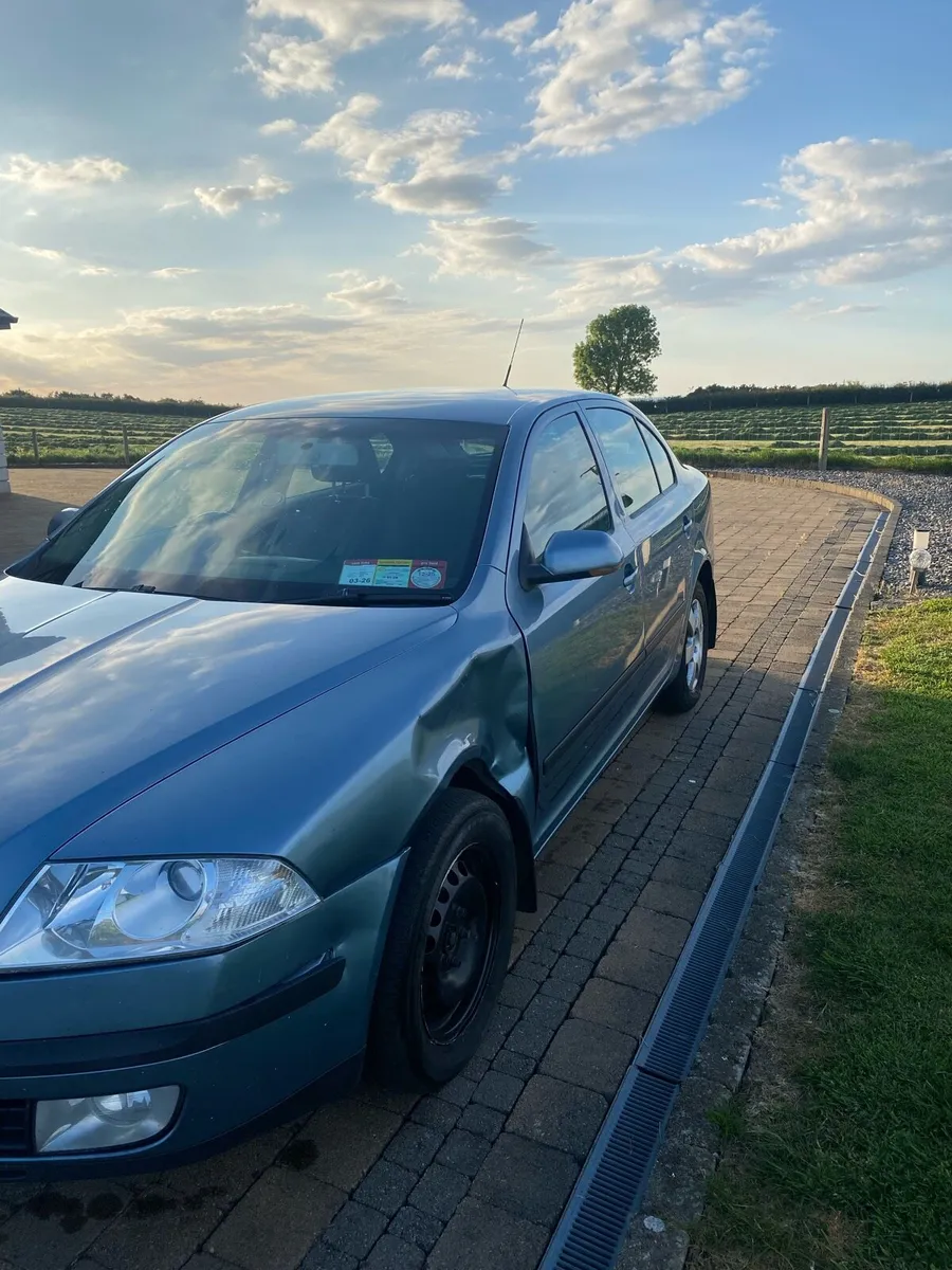 Car - Image 4