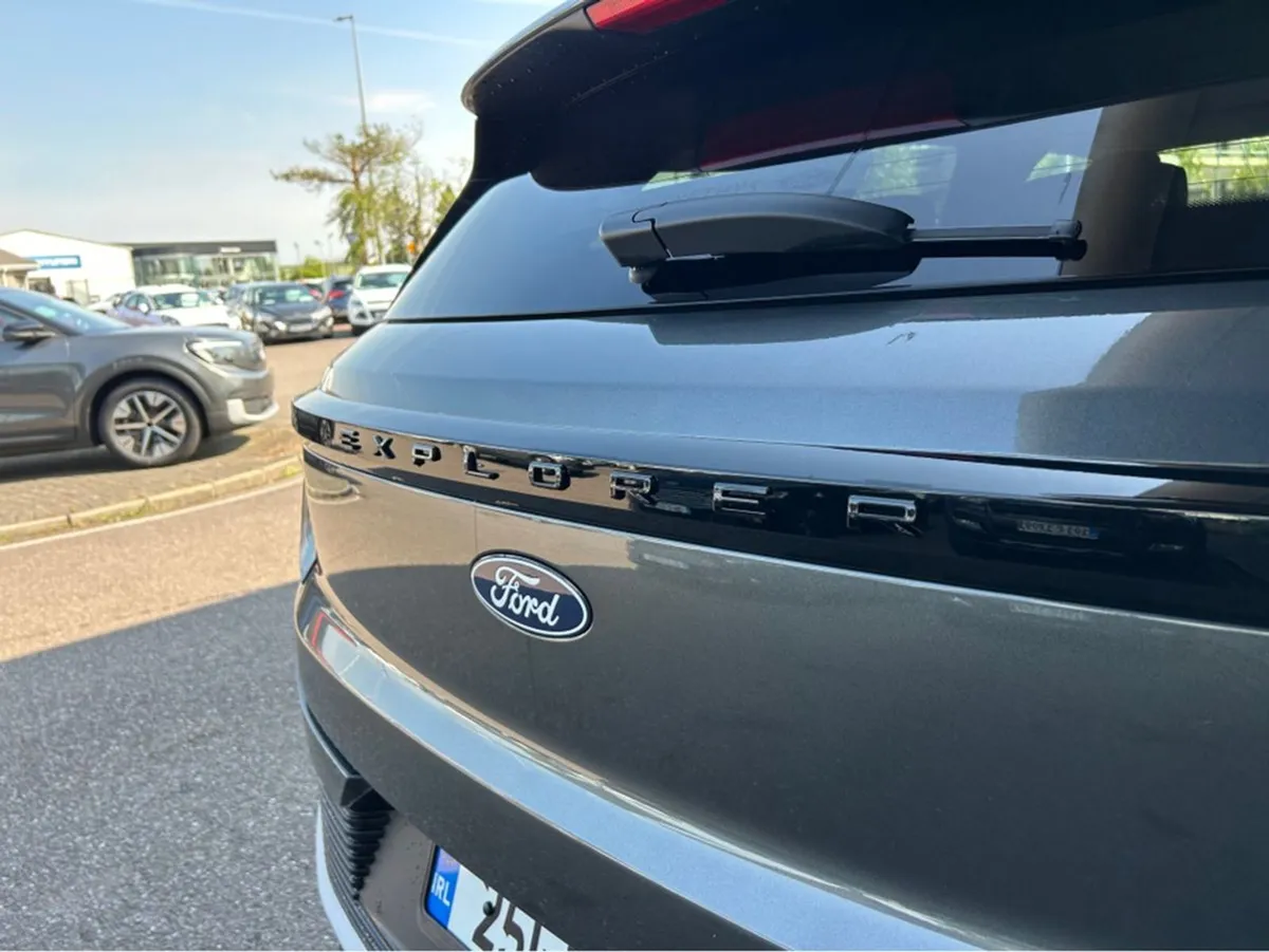 Ford Explorer Select 77kwh Extended - Image 2