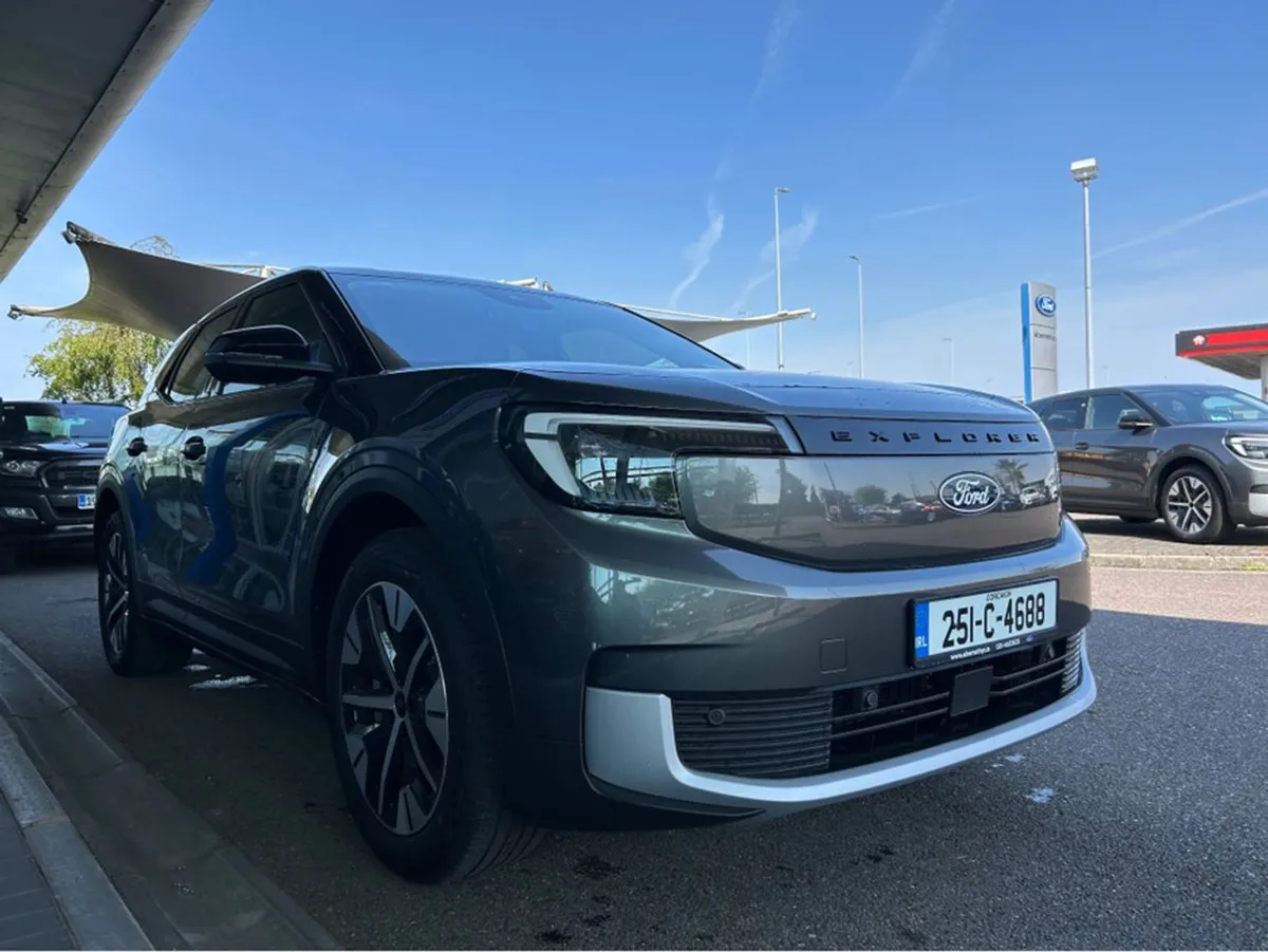 Ford Explorer Select 77kwh Extended - Image 3