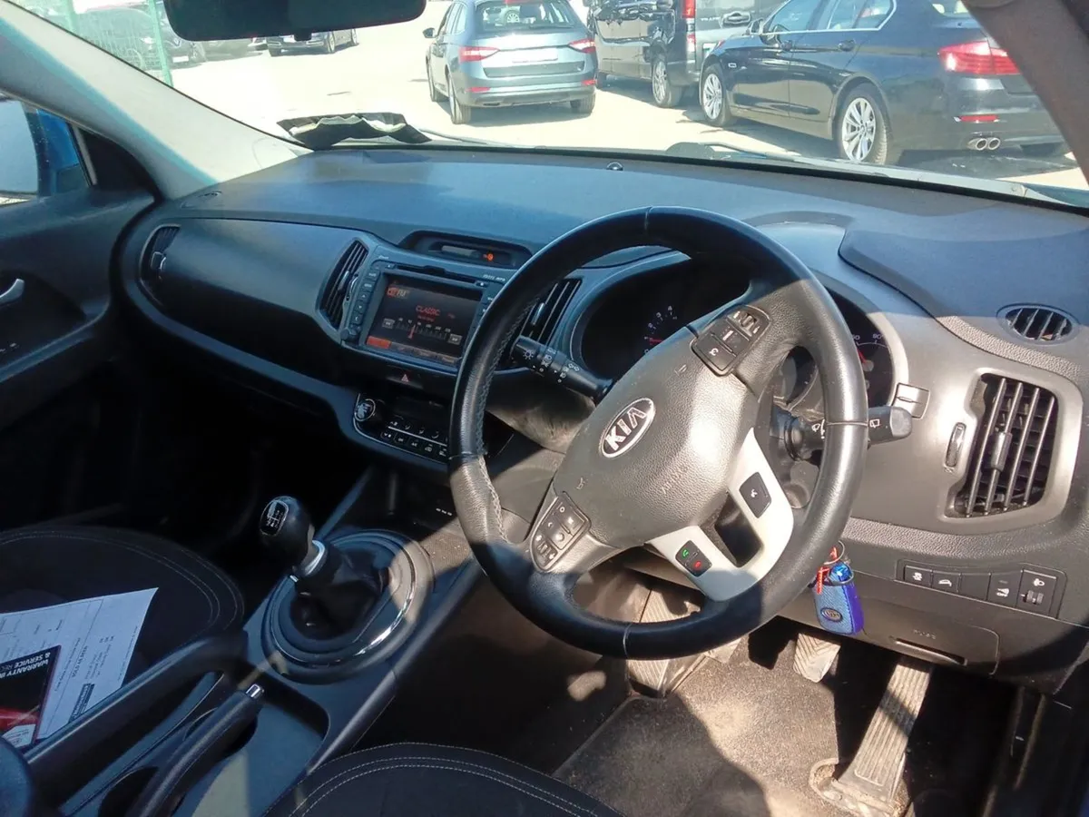 Kia Sportage 1.7 LXE - Image 4
