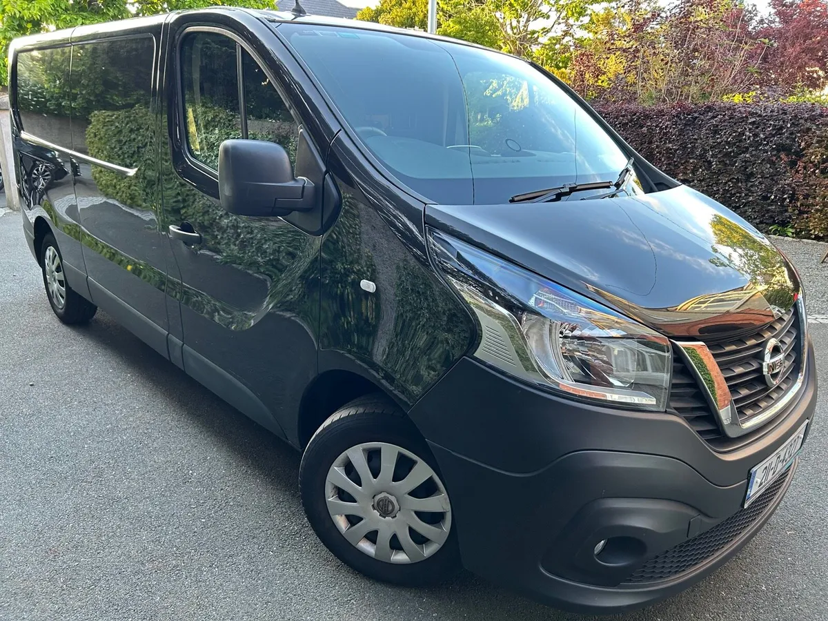 Nissan NV300 2021 - just 22,000km mileage - Image 1
