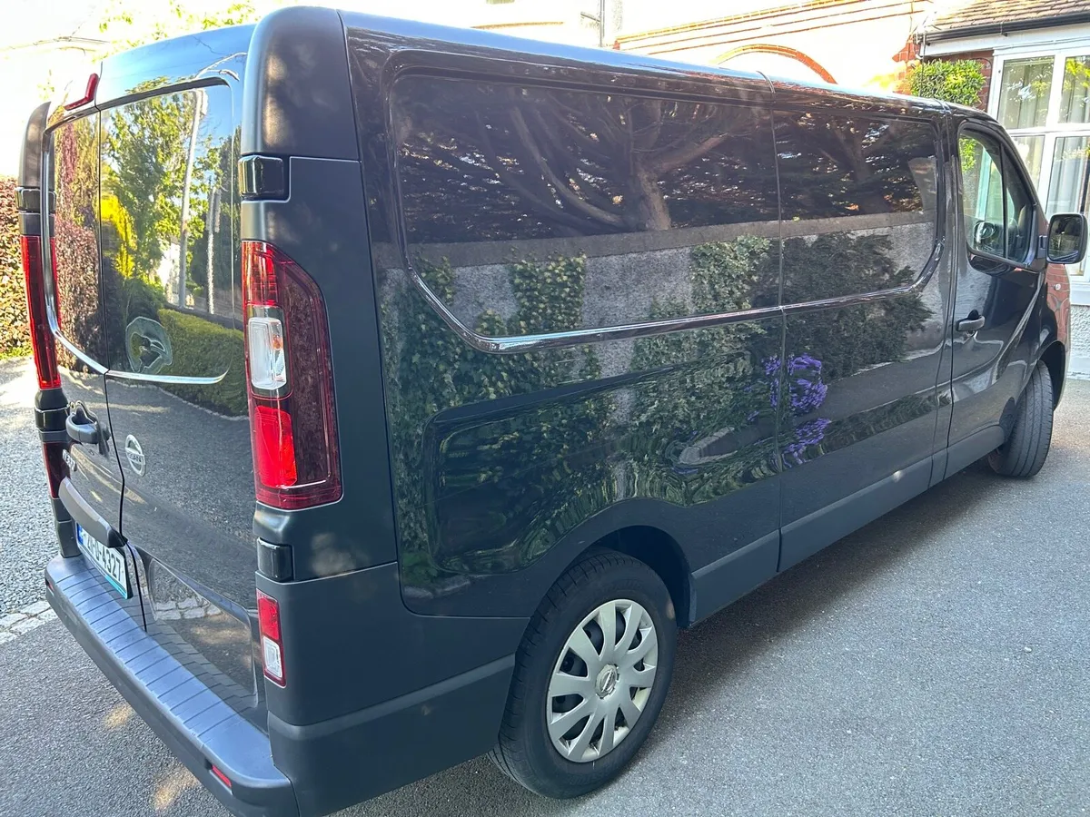 Nissan NV300 2021 - just 22,000km mileage - Image 2