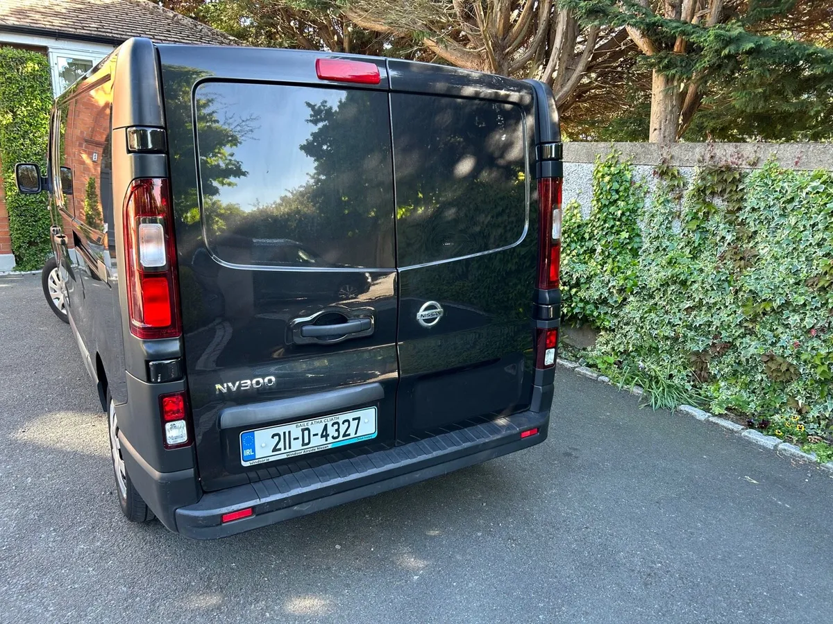 Nissan NV300 2021 - just 22,000km mileage - Image 4