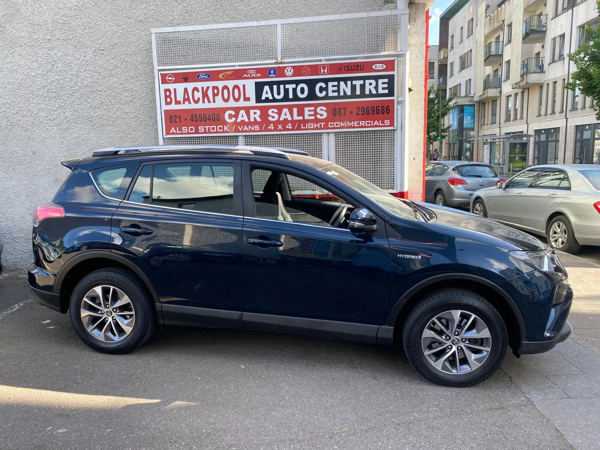Toyota RAV4 2018 - Image 1