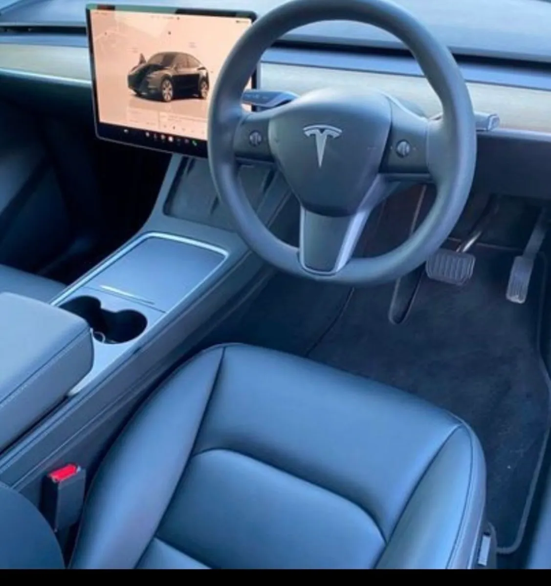 Tesla Model Y Long Range Dual Motor AWD - Image 2