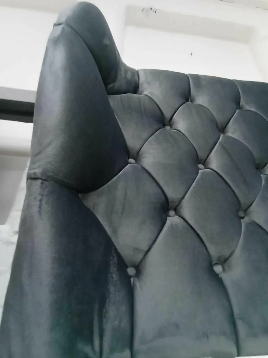 ❗️BRAND NEW DUBAI WINGBACK BEDS AVAILABLE❗️ - Image 3